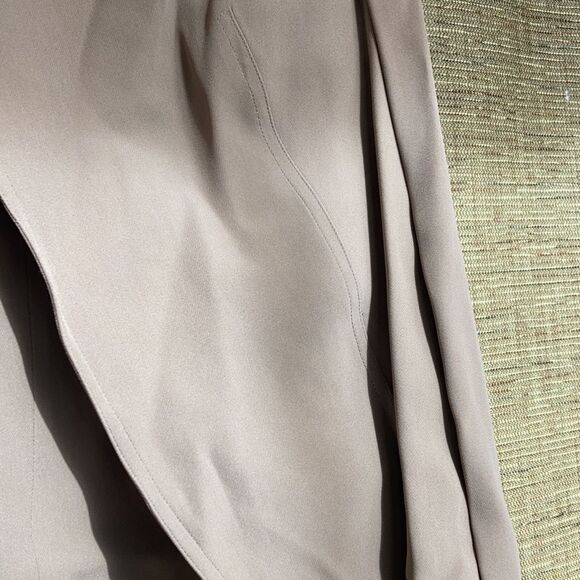 Anne Klein lined fitted fly away jacked color tan - Picture 4 of 5